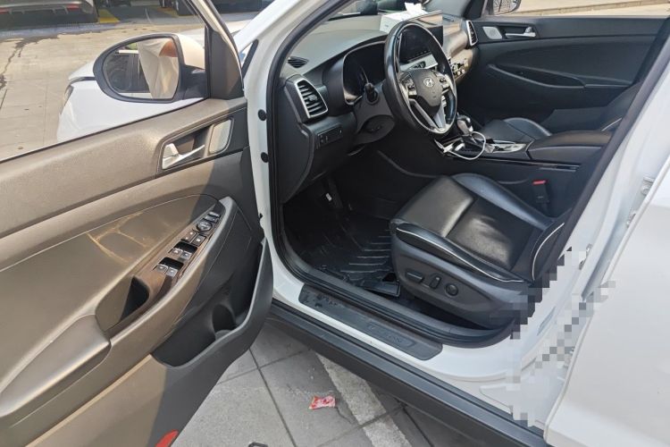 Used Hyundai Tucson 2019 280TGDi Dual-Clutch Two-Wheel Drive Fashion Edition China VI Standard Driver Seat