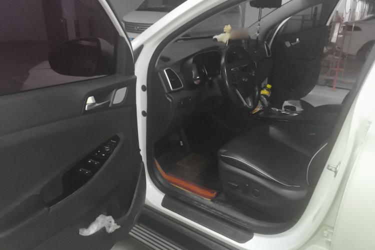 Used Hyundai Tucson 2019 280TGDi Dual-Clutch Two-Wheel Drive Fashion Edition China VI Standard Driver Seat