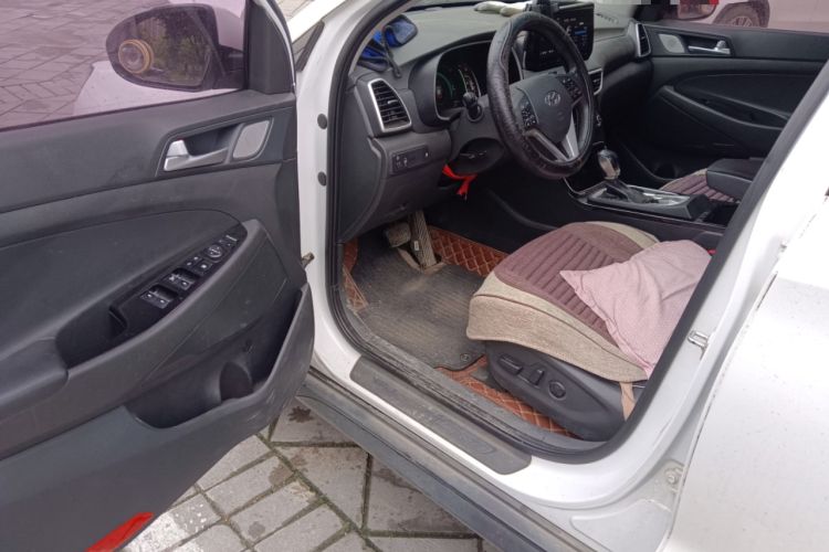 Used Hyundai Tucson 2019 280TGDi Dual-Clutch Two-Wheel Drive Fashion Edition China VI Standard Driver Seat