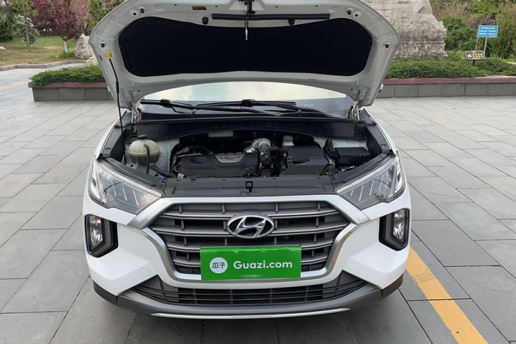 Used Hyundai Tucson 2019 280TGDi Dual-Clutch Two-Wheel Drive Fashion Edition China VI Standard Engine Bay