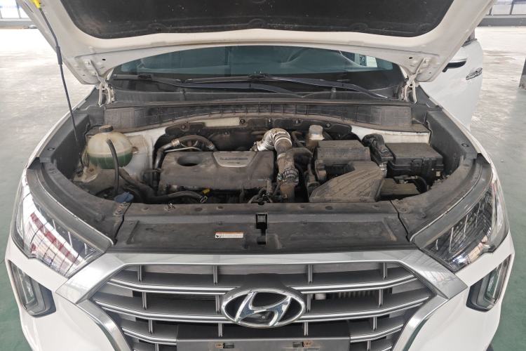 Used Hyundai Tucson 2019 280TGDi Dual-Clutch Two-Wheel Drive Fashion Edition China VI Standard Engine Bay
