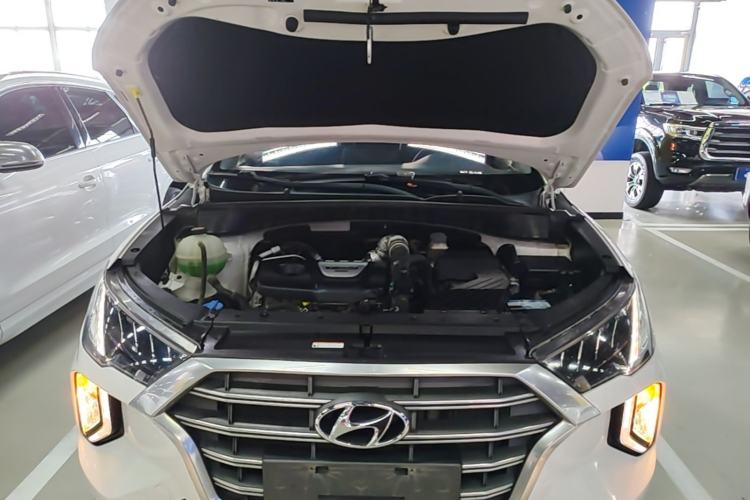 Used Hyundai Tucson 2019 280TGDi Dual-Clutch Two-Wheel Drive Fashion Edition China VI Standard Engine Bay