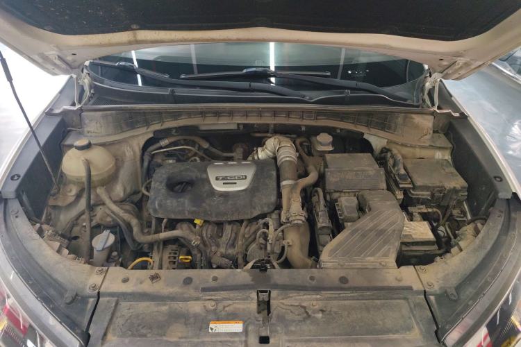 Used Hyundai Tucson 2019 280TGDi Dual-Clutch Two-Wheel Drive Fashion Edition China VI Standard Engine Bay