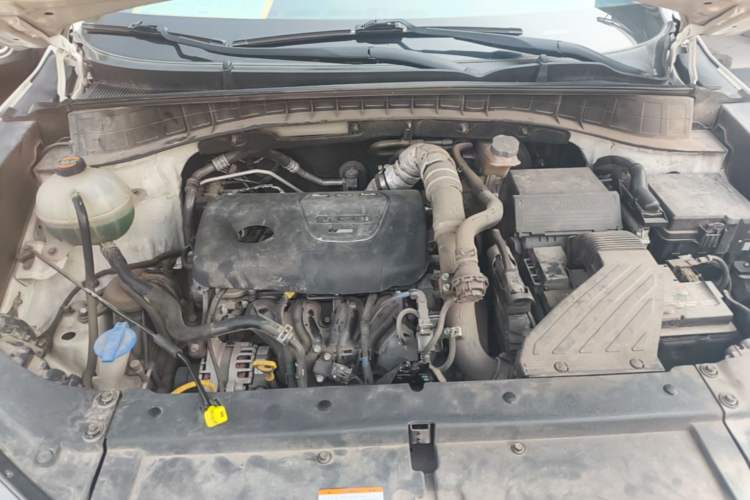 Used Hyundai Tucson 2019 280TGDi Dual-Clutch Two-Wheel Drive Fashion Edition China VI Standard Engine Bay