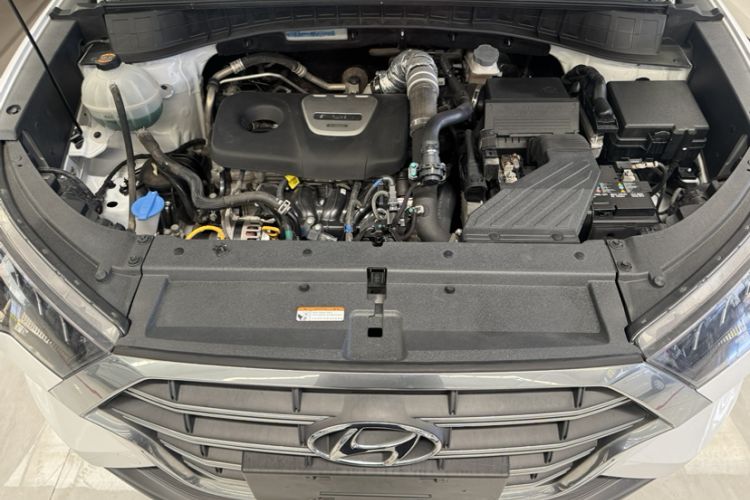Used Hyundai Tucson 2019 280TGDi Dual-Clutch Two-Wheel Drive Fashion Edition China VI Standard Engine Bay