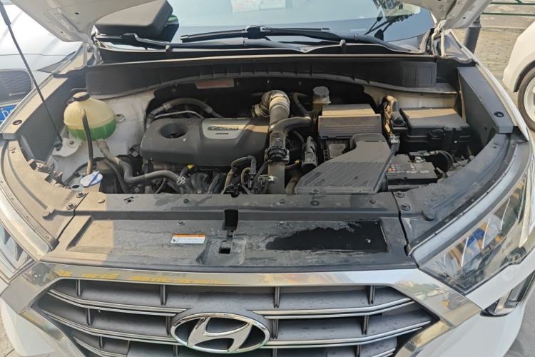 Used Hyundai Tucson 2019 280TGDi Dual-Clutch Two-Wheel Drive Fashion Edition China VI Standard Engine Bay