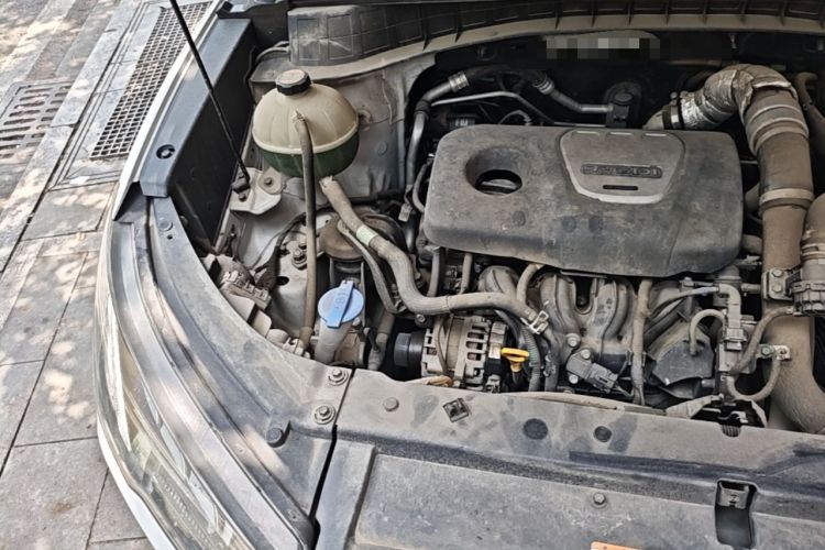 Used Hyundai Tucson 2019 280TGDi Dual-Clutch Two-Wheel Drive Fashion Edition China VI Standard Engine Bay Right