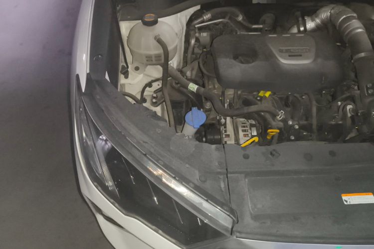 Used Hyundai Tucson 2019 280TGDi Dual-Clutch Two-Wheel Drive Fashion Edition China VI Standard Engine Bay Right