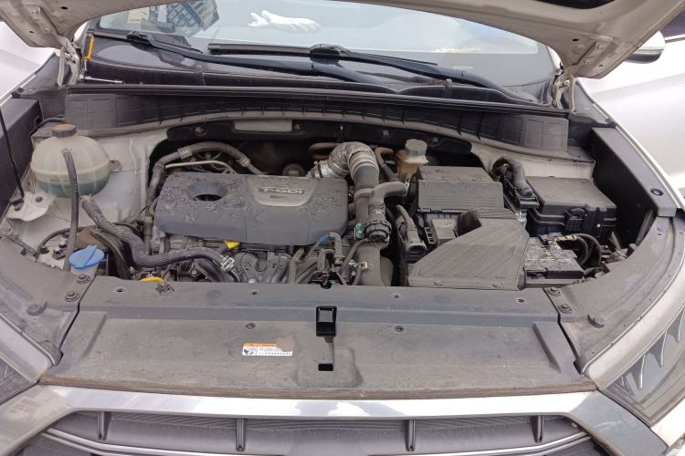 Used Hyundai Tucson 2019 280TGDi Dual-Clutch Two-Wheel Drive Fashion Edition China VI Standard Engine Bay