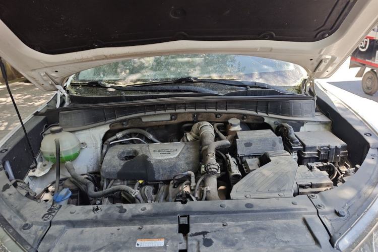 Used Hyundai Tucson 2019 280TGDi Dual-Clutch Two-Wheel Drive Fashion Edition China VI Standard Engine Bay