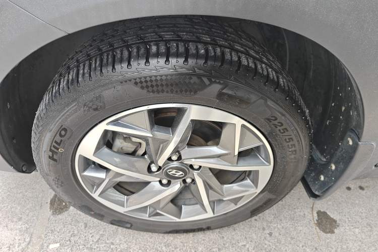 Used Hyundai Tucson 2019 280TGDi Dual-Clutch Two-Wheel Drive Fashion Edition China VI Standard Exterior 1
