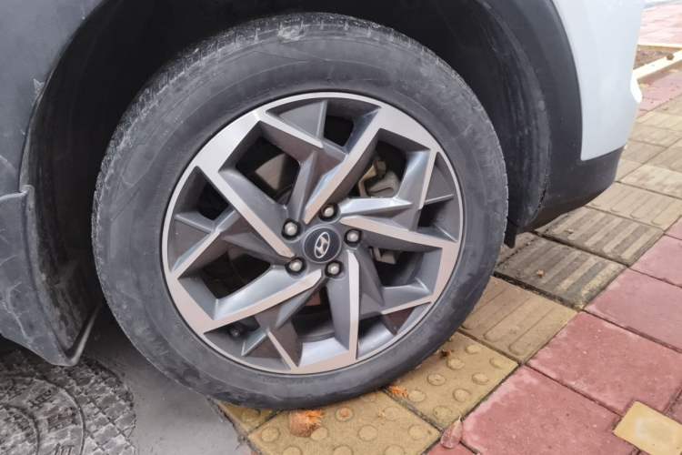 Used Hyundai Tucson 2019 280TGDi Dual-Clutch Two-Wheel Drive Fashion Edition China VI Standard Exterior 1
