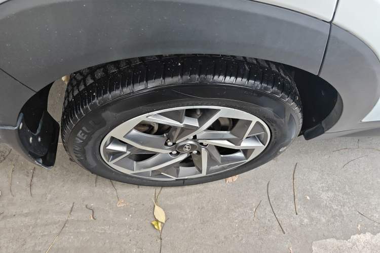 Used Hyundai Tucson 2019 280TGDi Dual-Clutch Two-Wheel Drive Fashion Edition China VI Standard Exterior 2