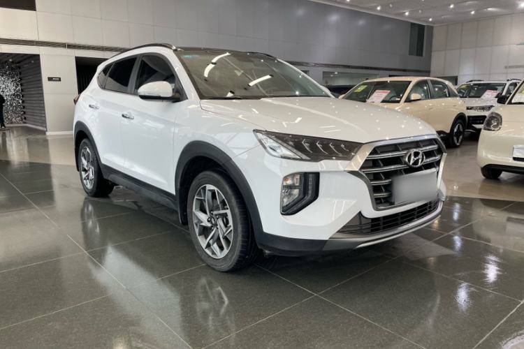 Used Hyundai Tucson 2019 280TGDi Dual-Clutch Two-Wheel Drive Fashion Edition China VI Standard Exterior 2