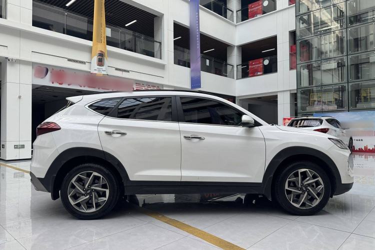 Used Hyundai Tucson 2019 280TGDi Dual-Clutch Two-Wheel Drive Fashion Edition China VI Standard Exterior 3