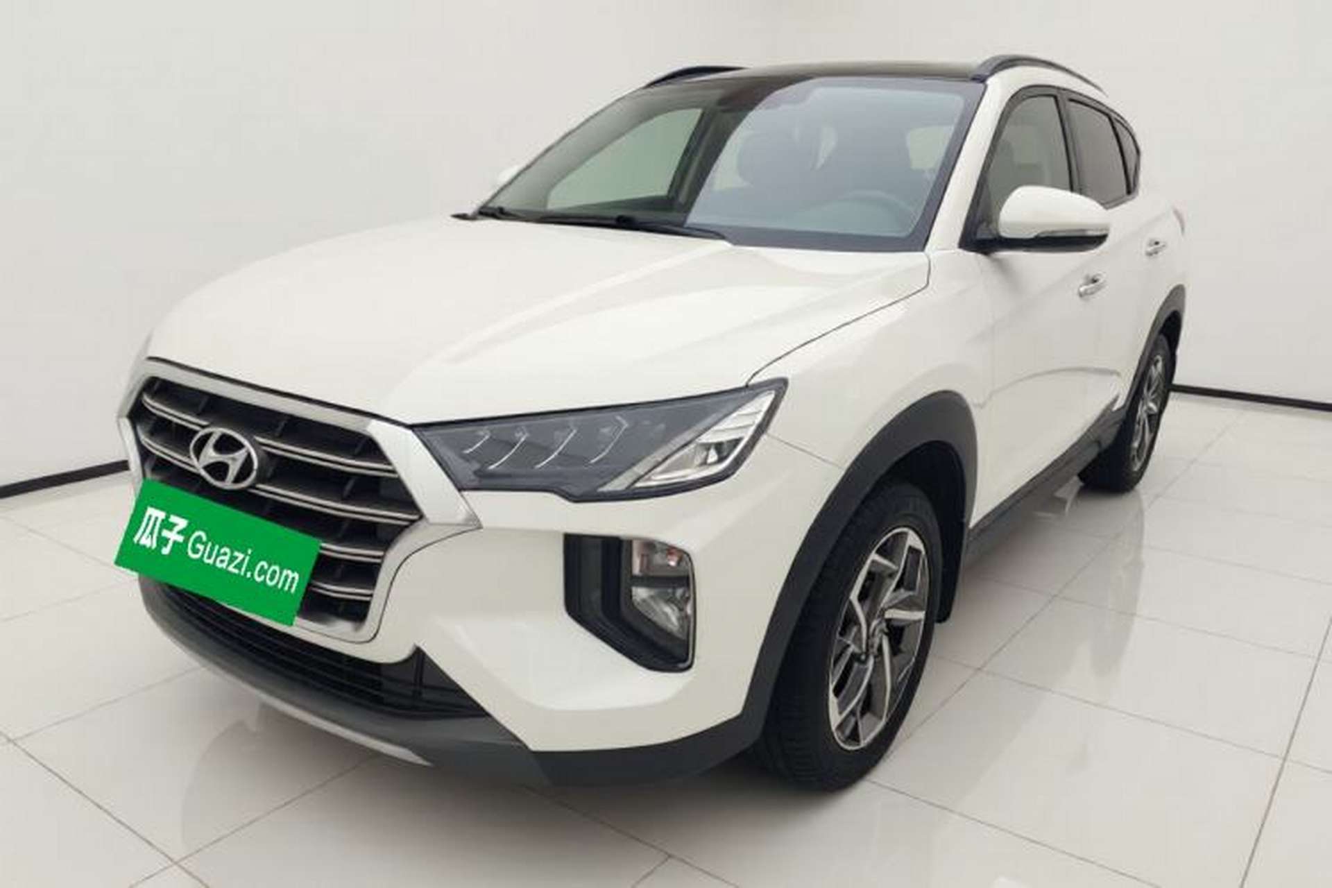 Used Hyundai Tucson 2019 280TGDi Dual-Clutch Two-Wheel Drive Fashion Edition China V Standard Front Left 45 Deg