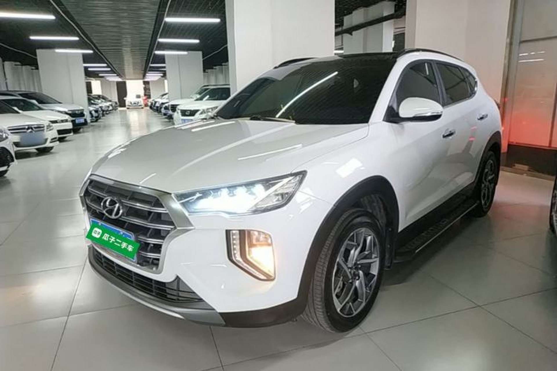 Used Hyundai Tucson 2019 280TGDi Dual-Clutch Two-Wheel Drive Fashion Edition China VI Standard Front Left 45 Deg