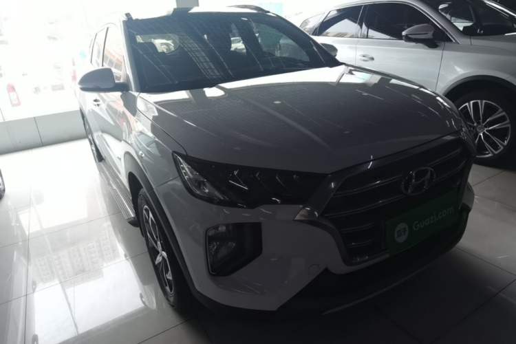 Used Hyundai Tucson 2019 280TGDi Dual-Clutch Two-Wheel Drive Fashion Edition China VI Standard Front Right 45 Deg