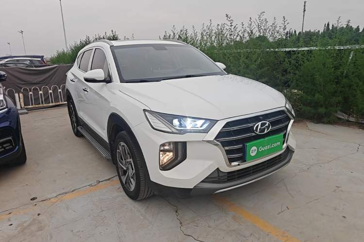 Used Hyundai Tucson 2019 280TGDi Dual-Clutch Two-Wheel Drive Smart Connect Version China V Standard Front Right 45 Deg