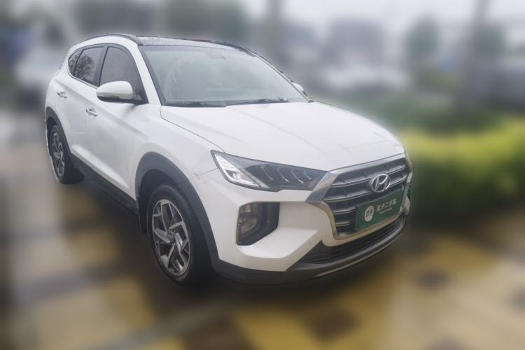 Used Hyundai Tucson 2019 280TGDi Dual-Clutch Two-Wheel Drive Fashion Edition China V Standard Front Right 45 Deg