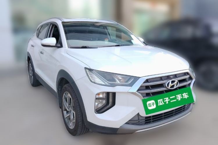 Used Hyundai Tucson 2019 280TGDi Dual-Clutch Two-Wheel Drive Smart Connect Version China V Standard Front Right 45 Deg