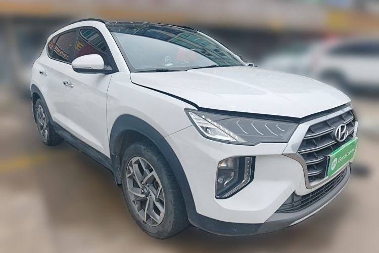 Used Hyundai Tucson 2019 280TGDi Dual-Clutch Two-Wheel Drive Fashion Edition China VI Standard Front Right 45 Deg