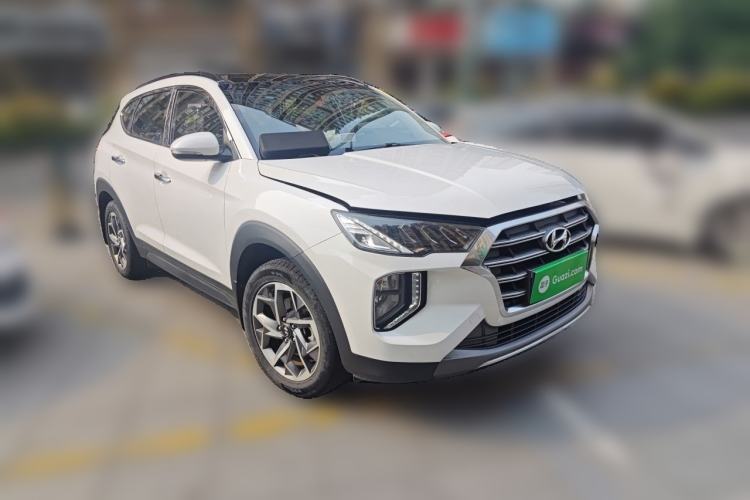 Used Hyundai Tucson 2019 280TGDi Dual-Clutch Two-Wheel Drive Fashion Edition China VI Standard Front Right 45 Deg