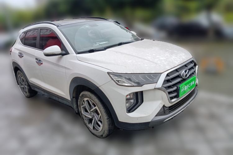 Used Hyundai Tucson 2019 280TGDi Dual-Clutch Two-Wheel Drive Fashion Edition China VI Standard Front Right 45 Deg