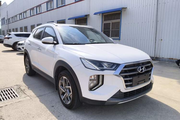Used Hyundai Tucson 2019 280TGDi Dual-Clutch Two-Wheel Drive Smart Connect Version China V Standard Front Right 45 Deg