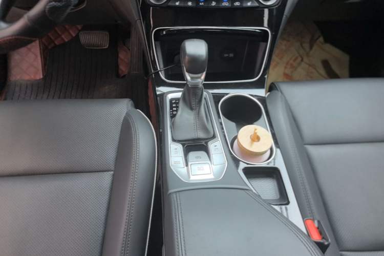 Used Hyundai Tucson 2019 280TGDi Dual-Clutch Two-Wheel Drive Smart Connect Version China VI Gear Lever