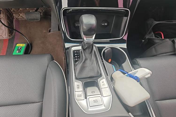 Used Hyundai Tucson 2019 280TGDi Dual-Clutch Two-Wheel Drive Smart Connect Version China V Standard Gear Lever
