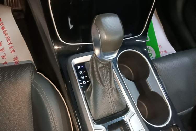 Used Hyundai Tucson 2019 280TGDi Dual-Clutch Two-Wheel Drive Fashion Edition China VI Standard Gear Lever