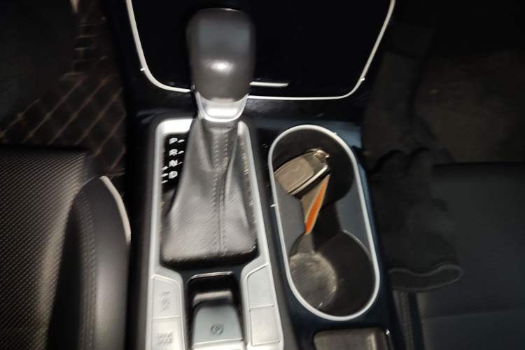 Used Hyundai Tucson 2019 280TGDi Dual-Clutch Two-Wheel Drive Fashion Edition China VI Standard Gear Lever