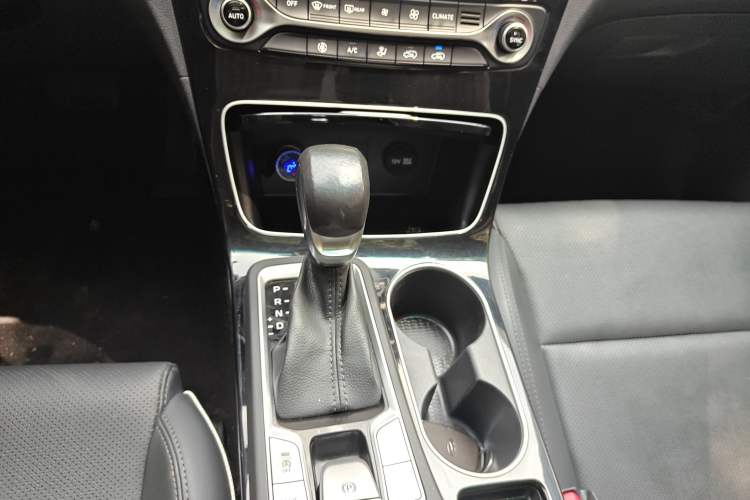 Used Hyundai Tucson 2019 280TGDi Dual-Clutch Two-Wheel Drive Fashion Edition China VI Standard Gear Lever