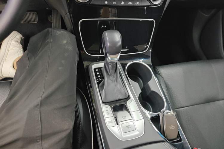 Used Hyundai Tucson 2019 280TGDi Dual-Clutch Two-Wheel Drive Fashion Edition China V Standard Gear Lever