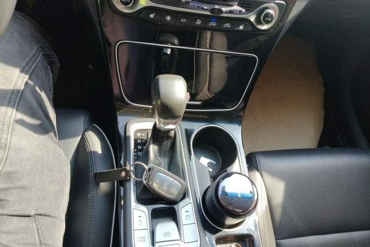Used Hyundai Tucson 2019 280TGDi Dual-Clutch Two-Wheel Drive Smart Connect Version China V Standard Gear Lever
