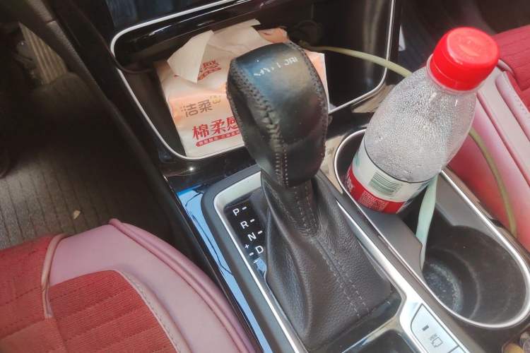 Used Hyundai Tucson 2019 280TGDi Dual-Clutch Two-Wheel Drive Smart Connect Version China VI Gear Lever
