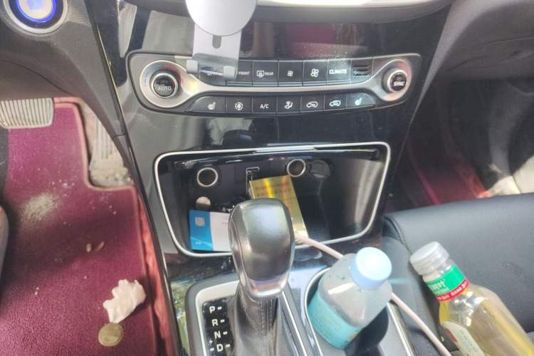Used Hyundai Tucson 2019 280TGDi Dual-Clutch Two-Wheel Drive Smart Connect Version China VI Gear Lever