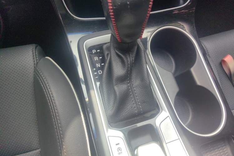 Used Hyundai Tucson 2019 280TGDi Dual-Clutch Two-Wheel Drive Fashion Edition China V Standard Gear Lever