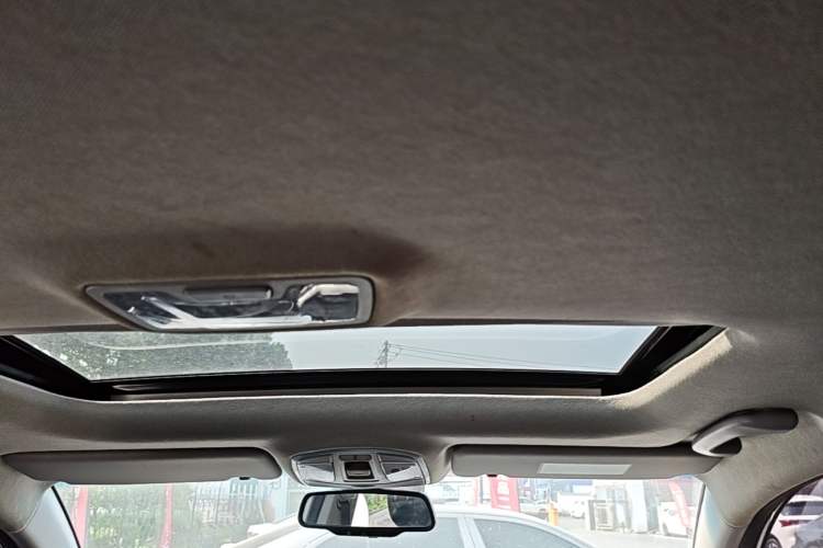Used Hyundai Tucson 2019 280TGDi Dual-Clutch Two-Wheel Drive Smart Connect Version China VI Headliner