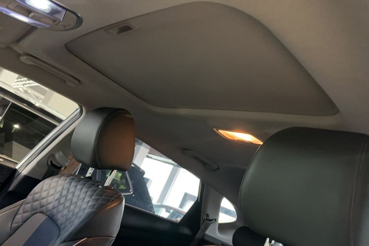 Used Hyundai Tucson 2019 280TGDi Dual-Clutch Two-Wheel Drive Smart Connect Version China VI Headliner