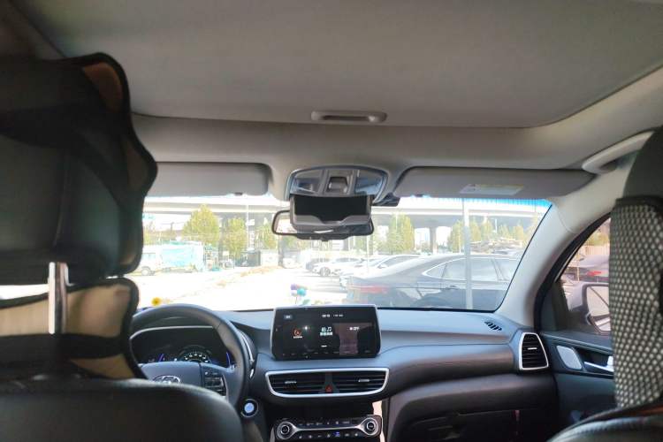 Used Hyundai Tucson 2019 280TGDi Dual-Clutch Two-Wheel Drive Smart Connect Version China V Standard Headliner