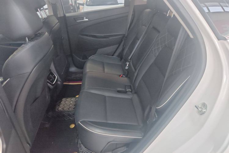 Used Hyundai Tucson 2019 280TGDi Dual-Clutch Two-Wheel Drive Fashion Edition China VI Standard Interior 1