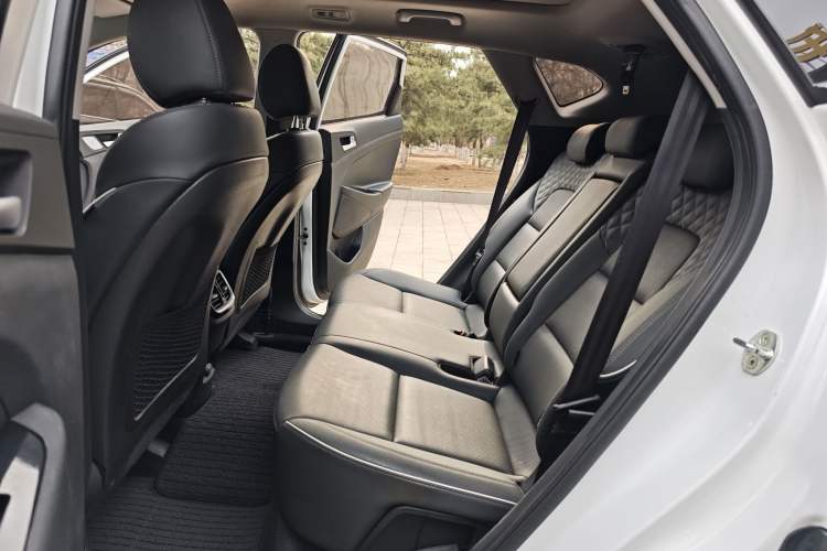 Used Hyundai Tucson 2019 280TGDi Dual-Clutch Two-Wheel Drive Fashion Edition China VI Standard Interior 1