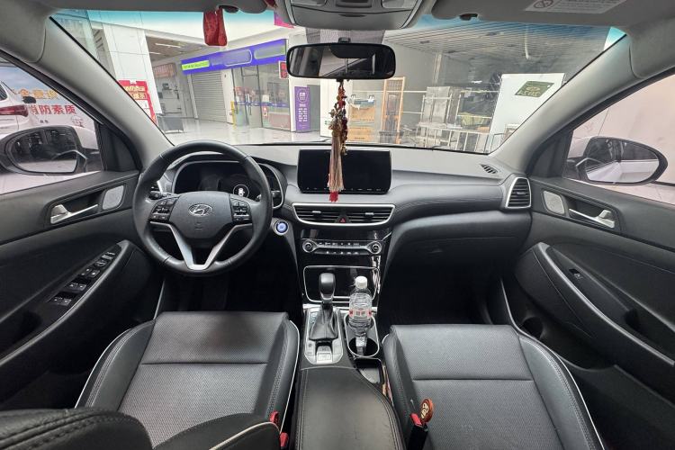 Used Hyundai Tucson 2019 280TGDi Dual-Clutch Two-Wheel Drive Fashion Edition China VI Standard Interior 1