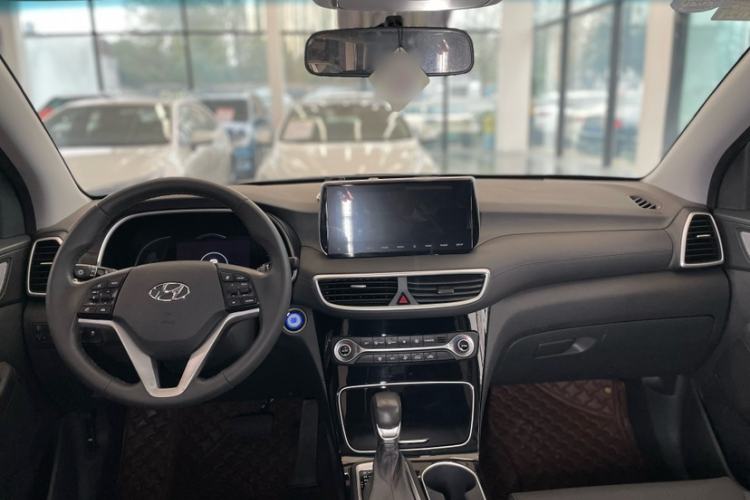 Used Hyundai Tucson 2019 280TGDi Dual-Clutch Two-Wheel Drive Fashion Edition China VI Standard Interior 1