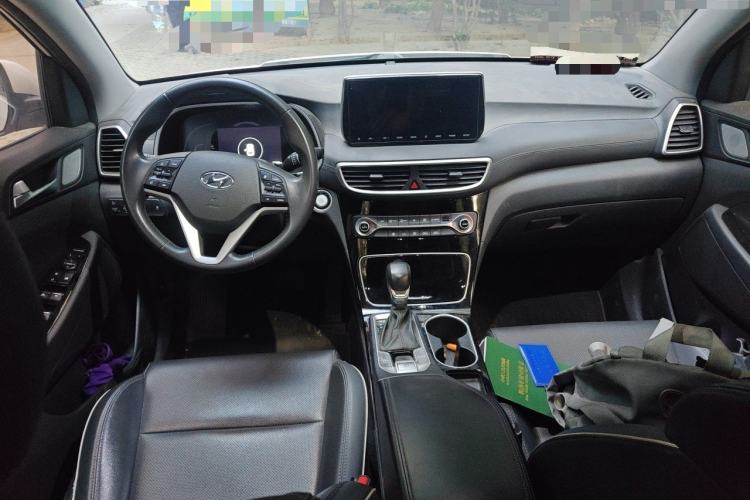 Used Hyundai Tucson 2019 280TGDi Dual-Clutch Two-Wheel Drive Fashion Edition China VI Standard Interior 2