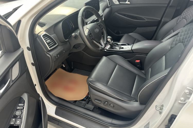 Used Hyundai Tucson 2019 280TGDi Dual-Clutch Two-Wheel Drive Fashion Edition China V Standard Interior 2