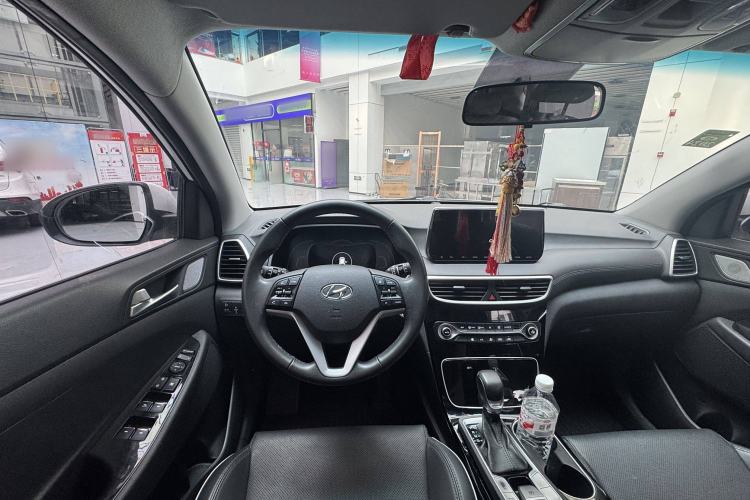 Used Hyundai Tucson 2019 280TGDi Dual-Clutch Two-Wheel Drive Fashion Edition China VI Standard Interior 2