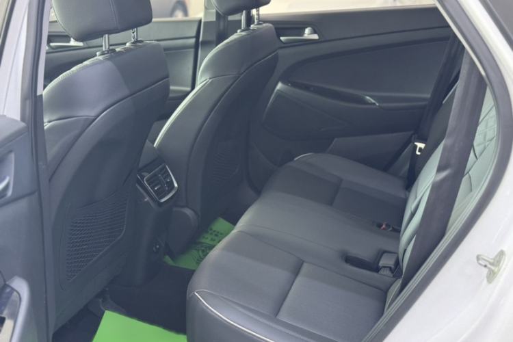 Used Hyundai Tucson 2019 280TGDi Dual-Clutch Two-Wheel Drive Fashion Edition China VI Standard Interior 2